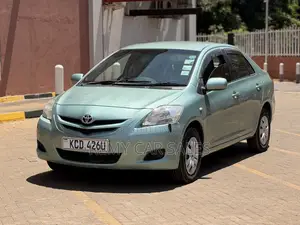Toyota Belta 2008 Green