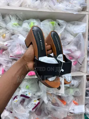 Ladies Wooden Block-Heel Slip-on Sandals