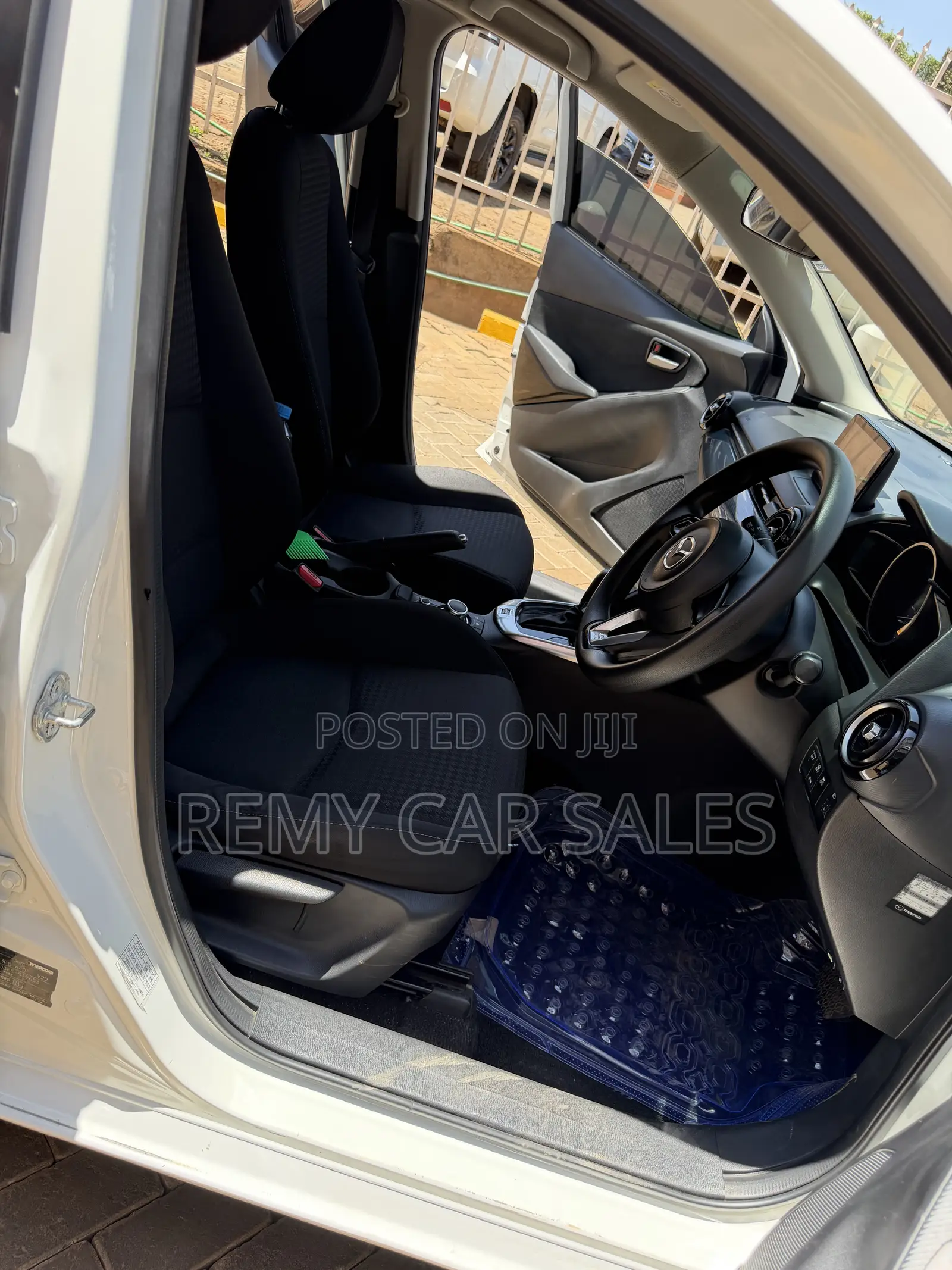 Mazda Demio 2018 White