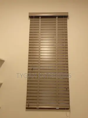 Professional Supply & Installation of Venetian BlindsWooden