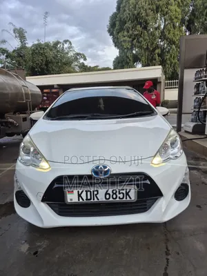 Toyota Aqua 2016 White