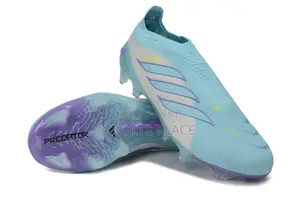 Adidas Predator - Powerspine StrikeFrame Laceless Soccer Boots