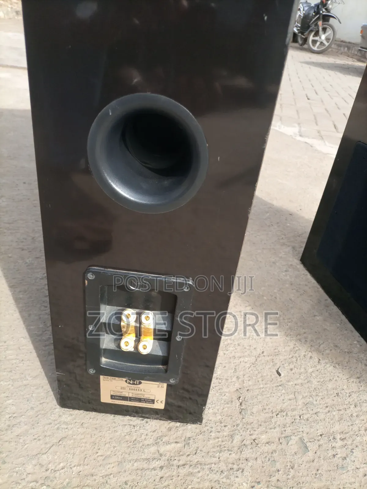 NHT 2.5itower Speakers
