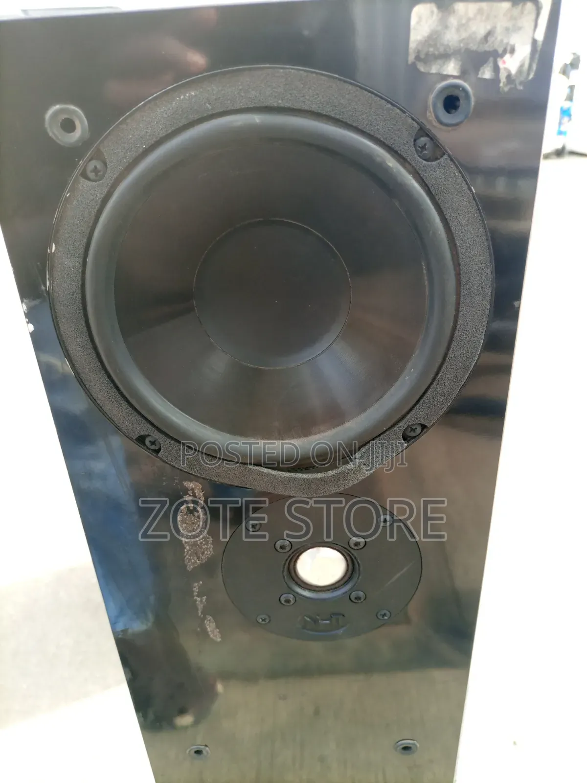 NHT 2.5itower Speakers