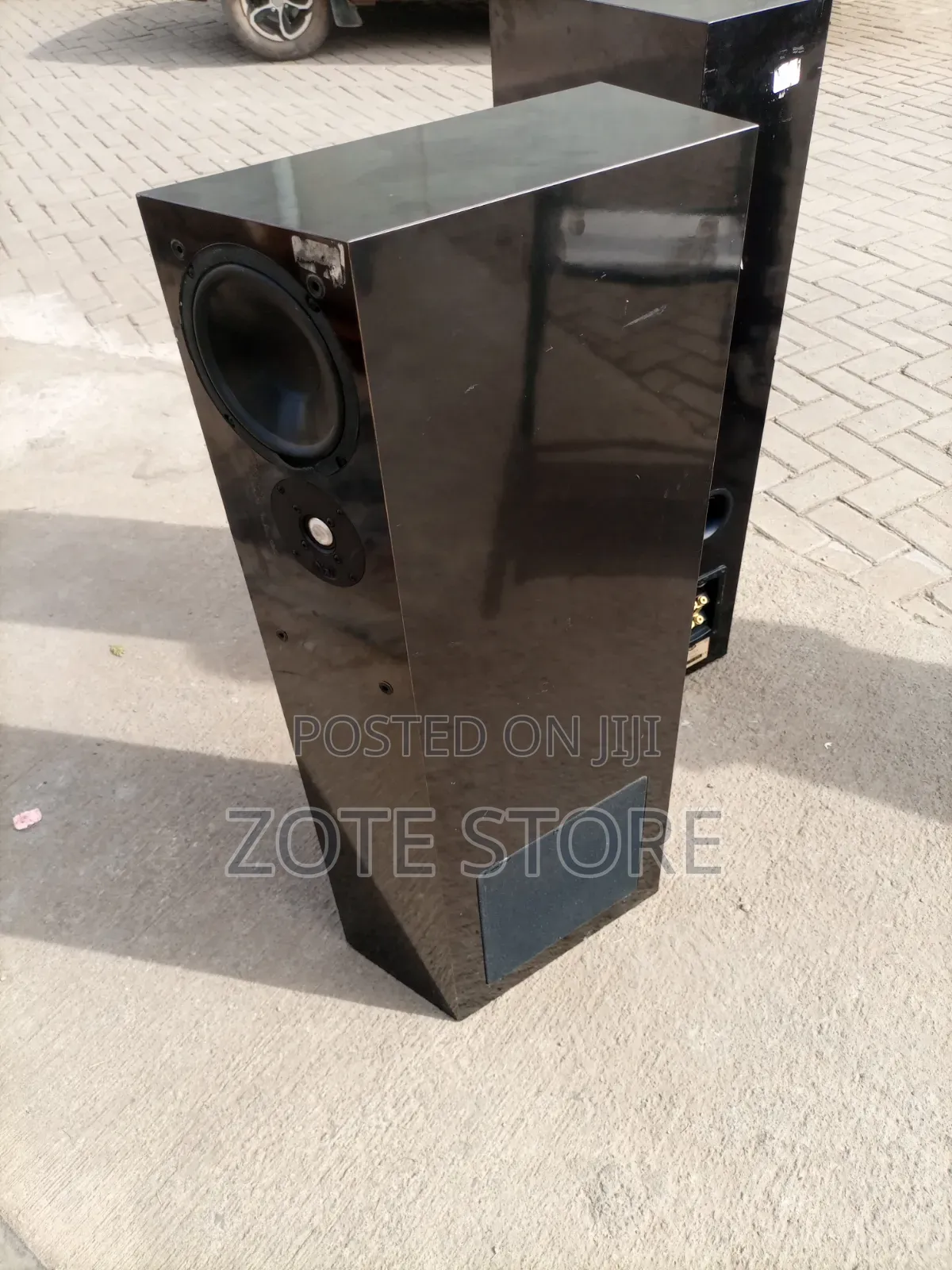 NHT 2.5itower Speakers