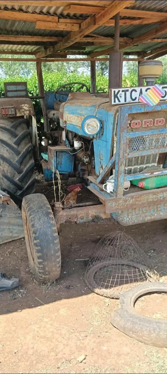 Tractor Ford 5000 2wd With Weights - main view