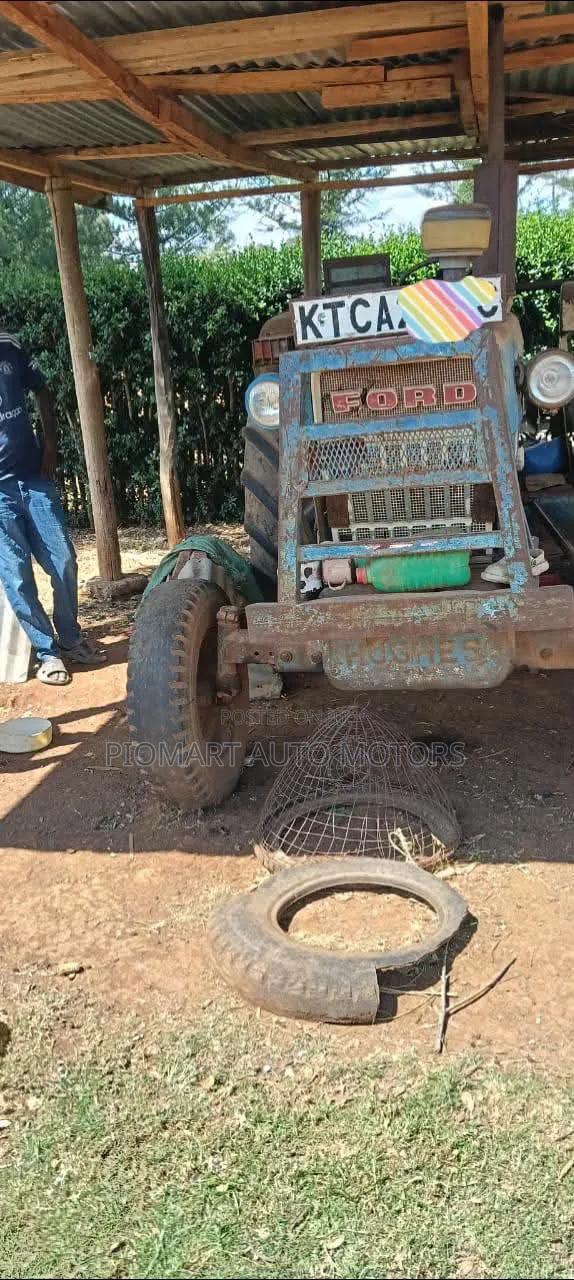 Tractor Ford 5000 2wd With Weights - thumbnail 3