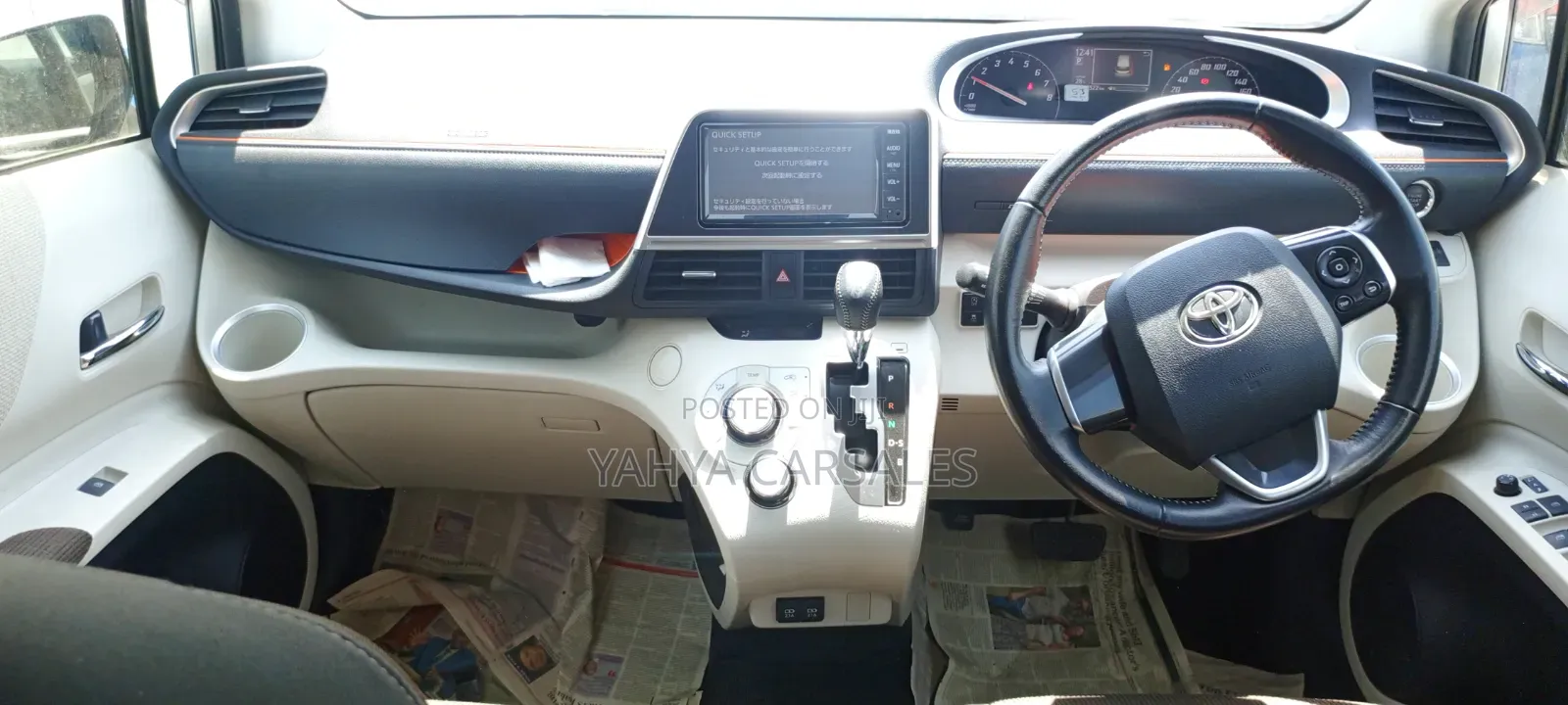 Toyota Sienta 2019 Silver