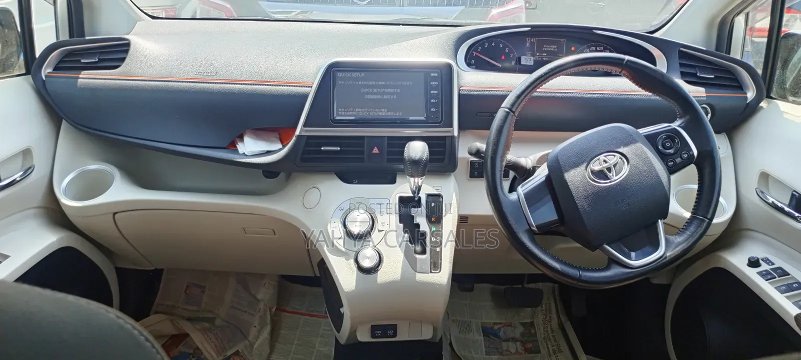 Toyota Sienta 2019 Silver