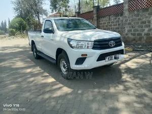 Toyota Hilux 2020 White