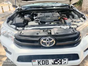 Toyota Hilux 2020 White