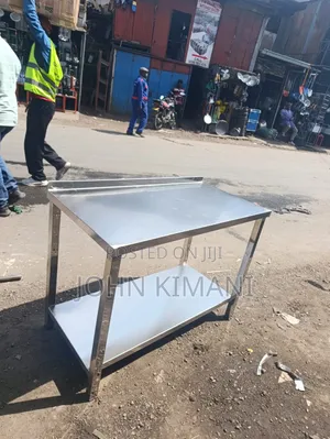 Steenless Steel Table