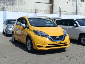 Nissan Note 1.2 Hybrid 2019 Yellow