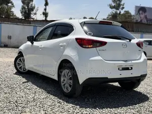 Mazda 2 2019 Pearl