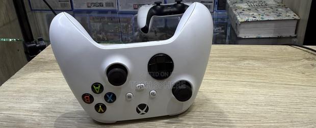 Ex-Uk Xbox Series S Controller - main view