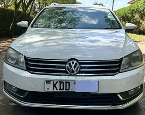 Volkswagen Passat 2014 White