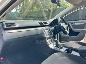 Volkswagen Passat 2014 White