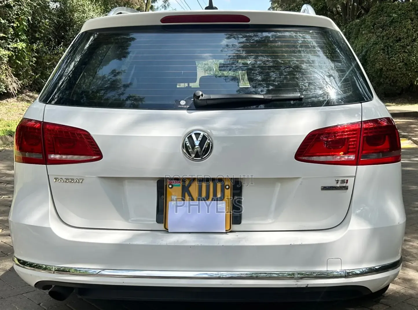 Volkswagen Passat 2014 White