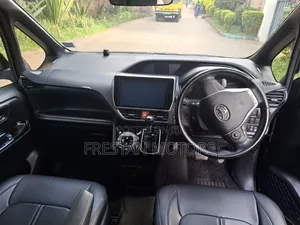 Toyota Noah 2018 Black
