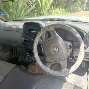 Nissan Hardbody 2002 White