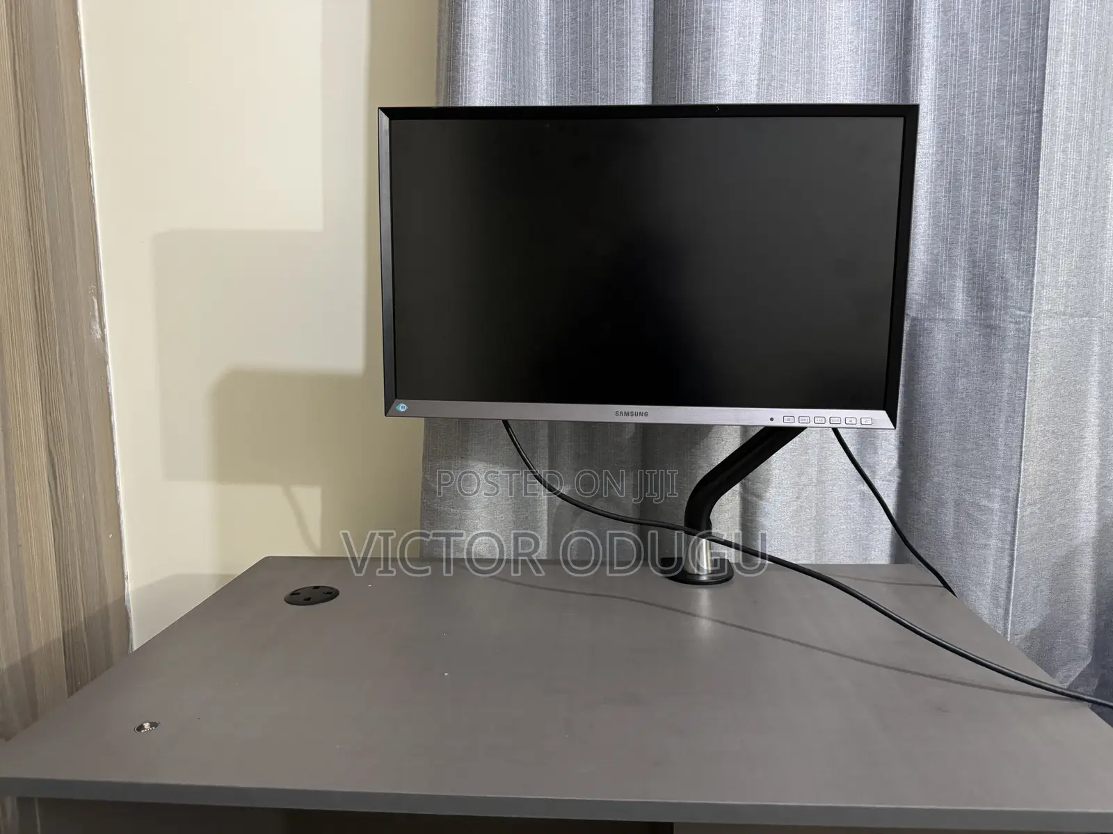 27 Inch Samsung Monitor