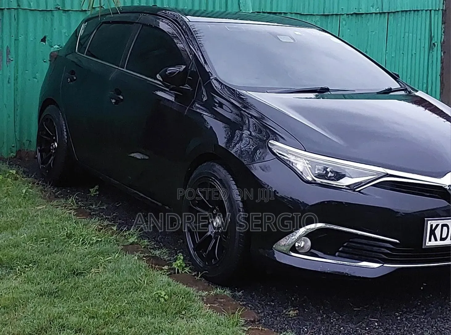 Toyota Auris 2016 Black