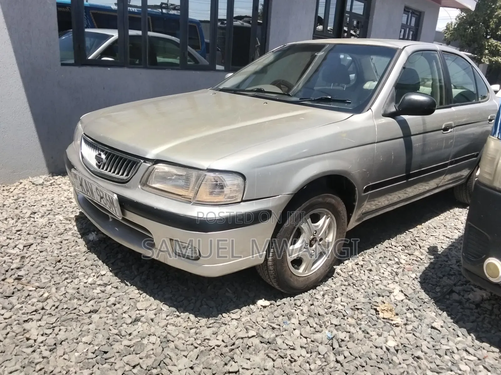 Nissan FB15 2000 Silver