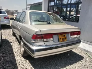Nissan FB15 2000 Silver