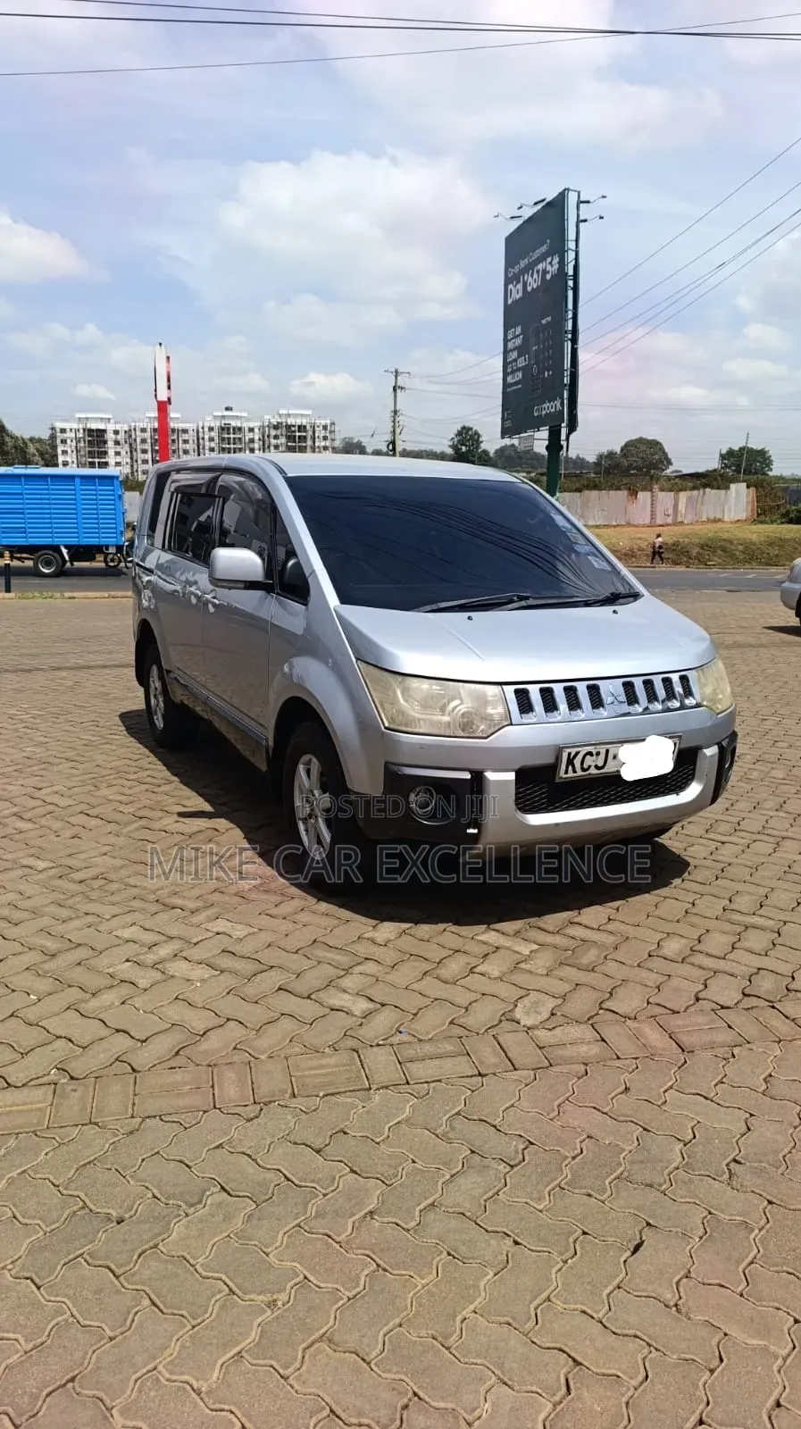 Mitsubishi Delica D:5 2009 Silver