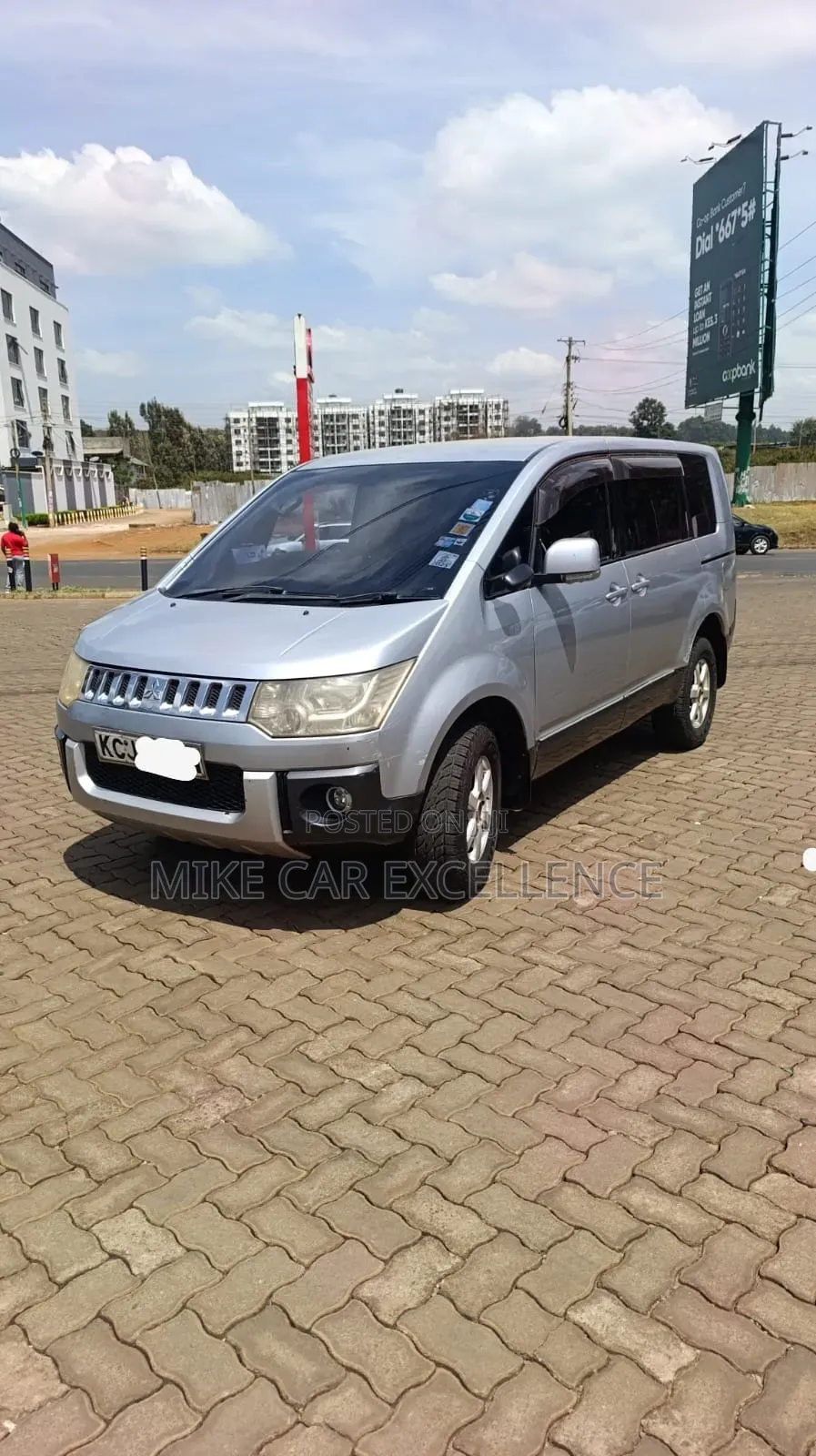 Mitsubishi Delica D:5 2009 Silver