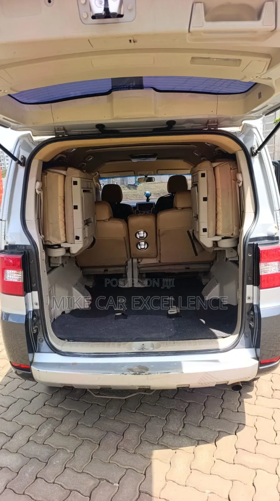 Mitsubishi Delica D:5 2009 Silver