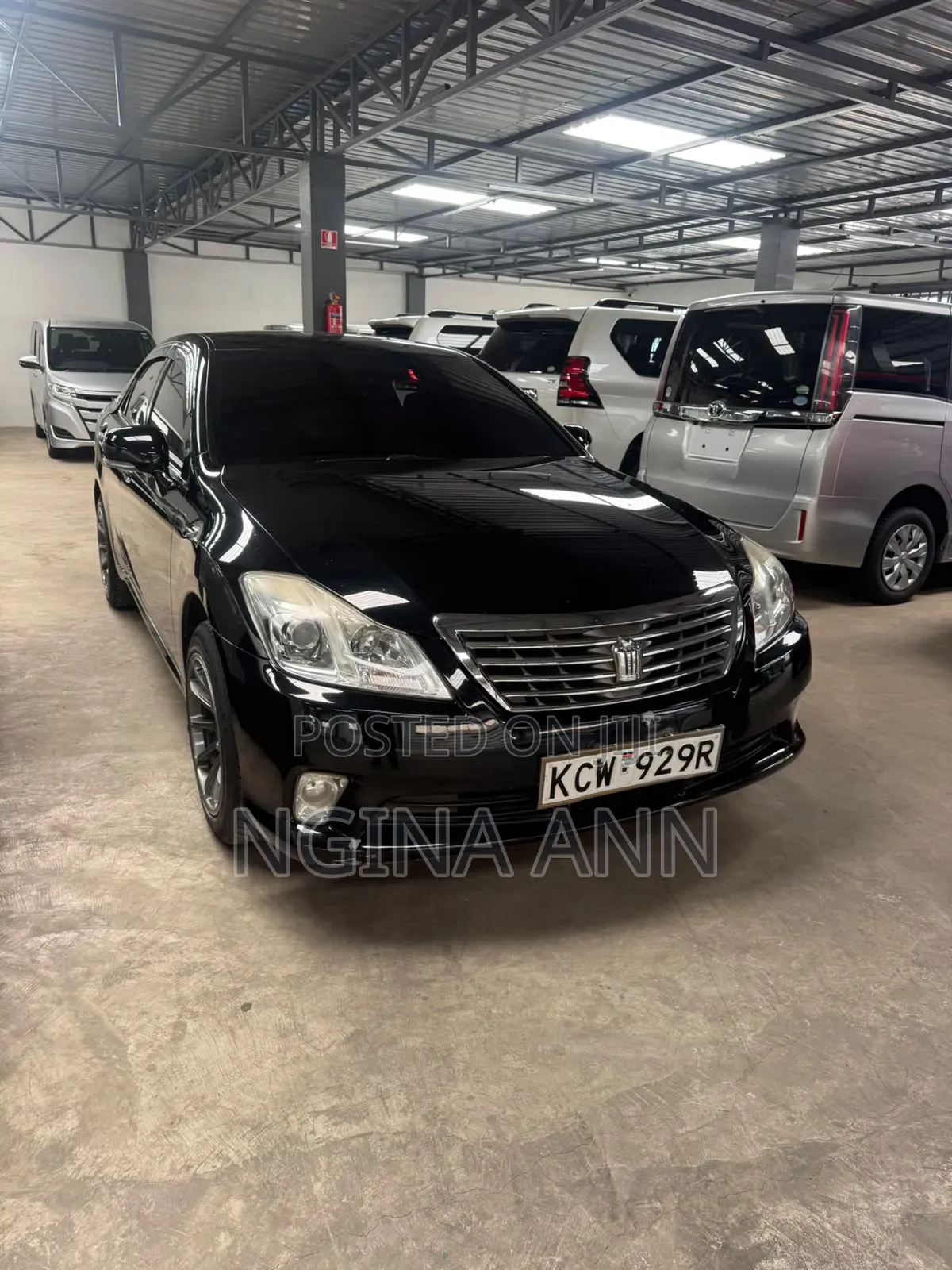 Toyota Crown 2012 Black
