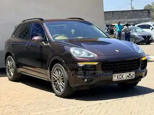 Porsche Cayenne 2016 Brown