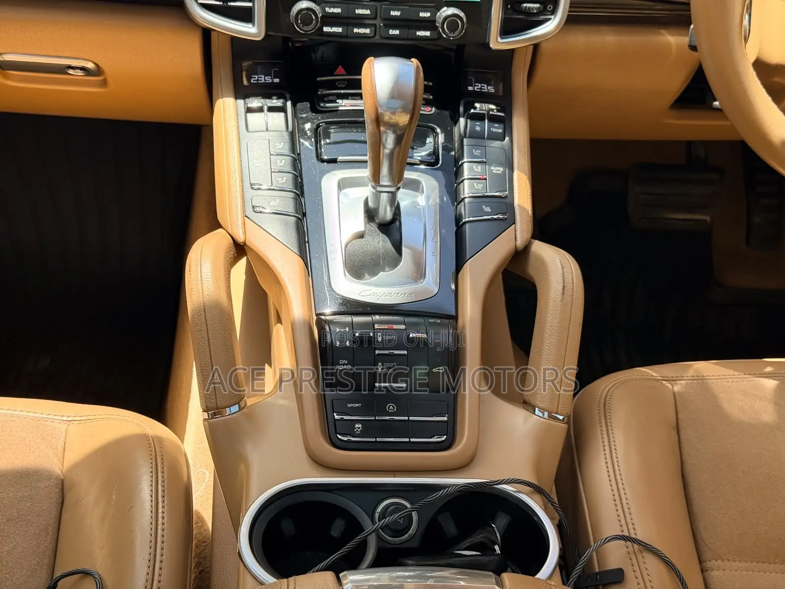 Porsche Cayenne 2016 Brown