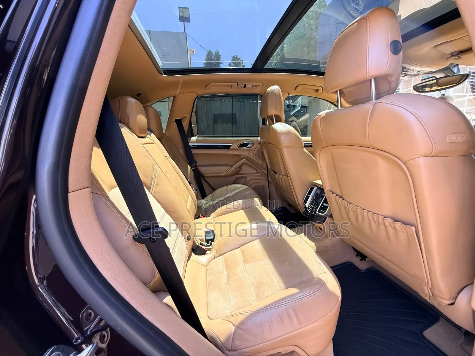 Porsche Cayenne 2016 Brown
