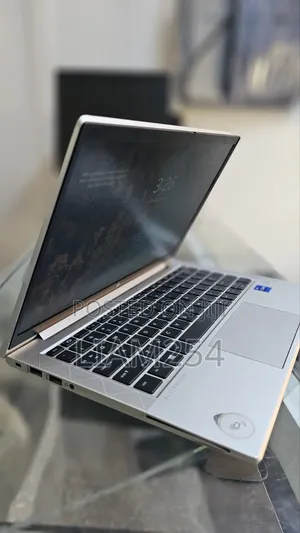Laptop HP EliteBook 830 G8 8GB Intel Core i7 SSD 512GB
