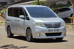 Nissan Serena 2011 Silver