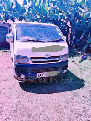 Toyota HiAce 2010 White