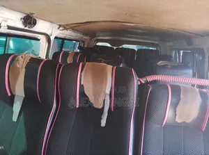 Toyota HiAce 2010 White