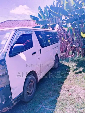 Toyota HiAce 2010 White