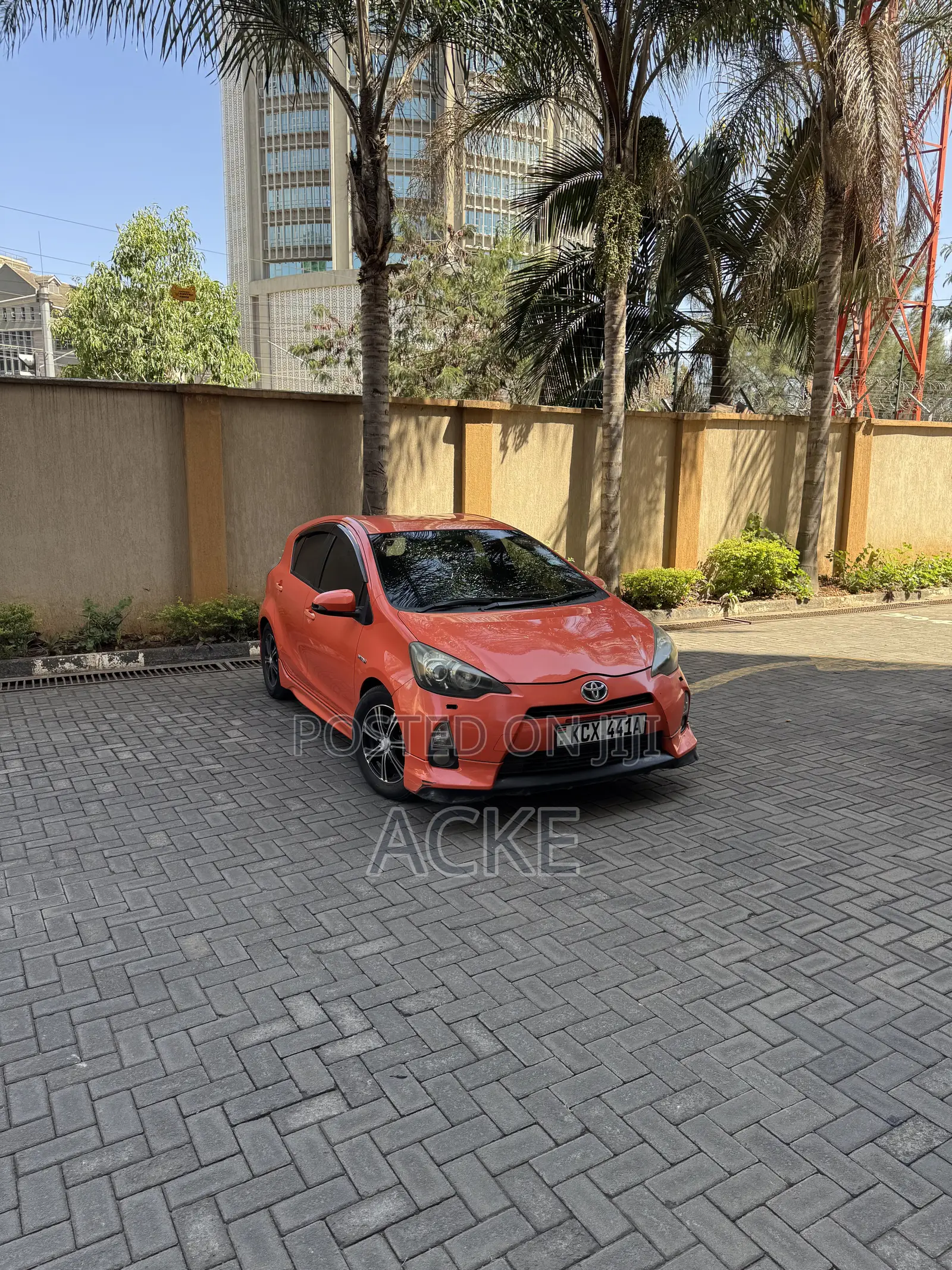 Toyota Aqua 2012 Orange