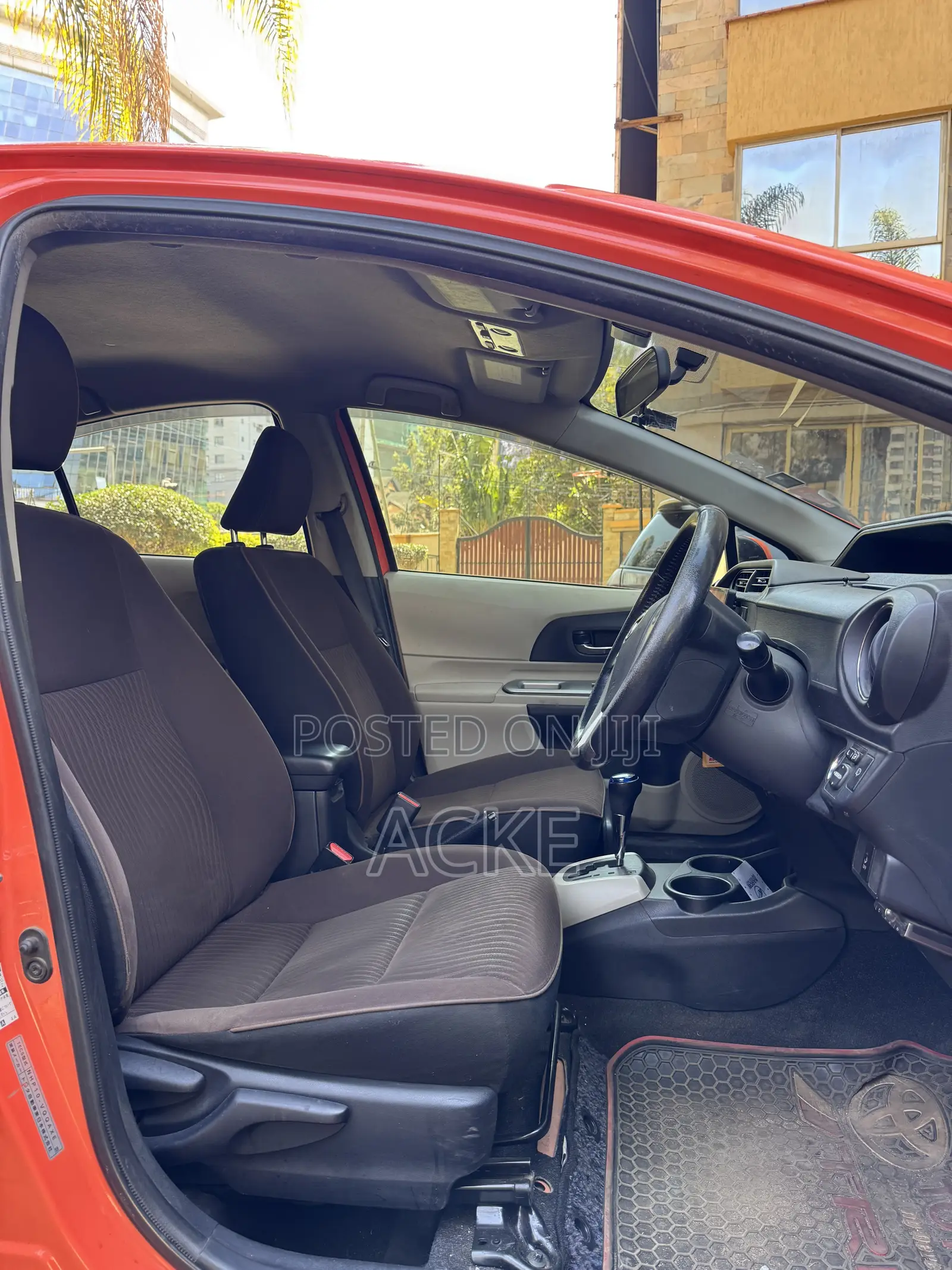 Toyota Aqua 2012 Orange