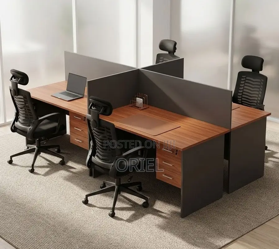 4-Station Modular Office Workstation – Modern Team Work Desk
