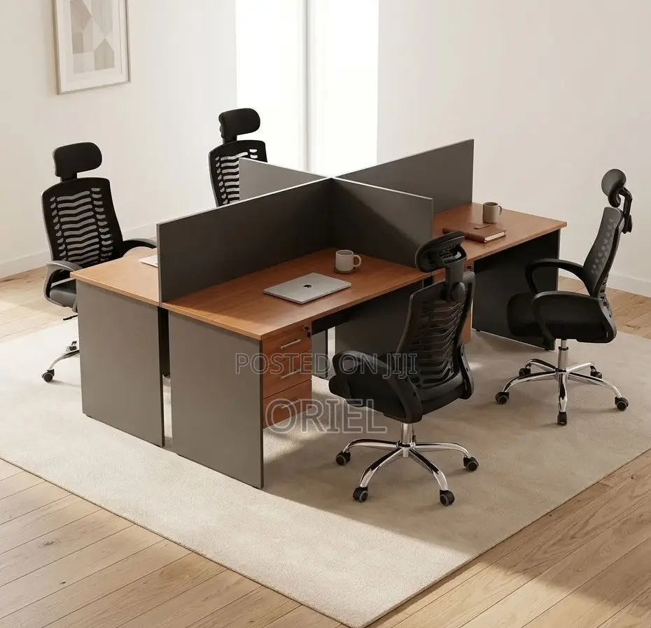 4-Station Modular Office Workstation – Modern Team Work Desk