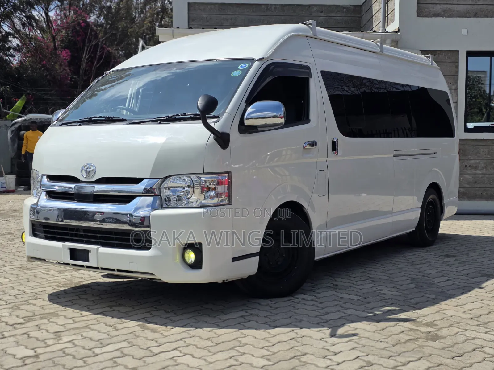 Toyota HiAce 2019 White