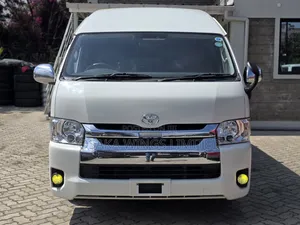Toyota HiAce 2019 White