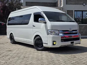 Toyota HiAce 2019 White