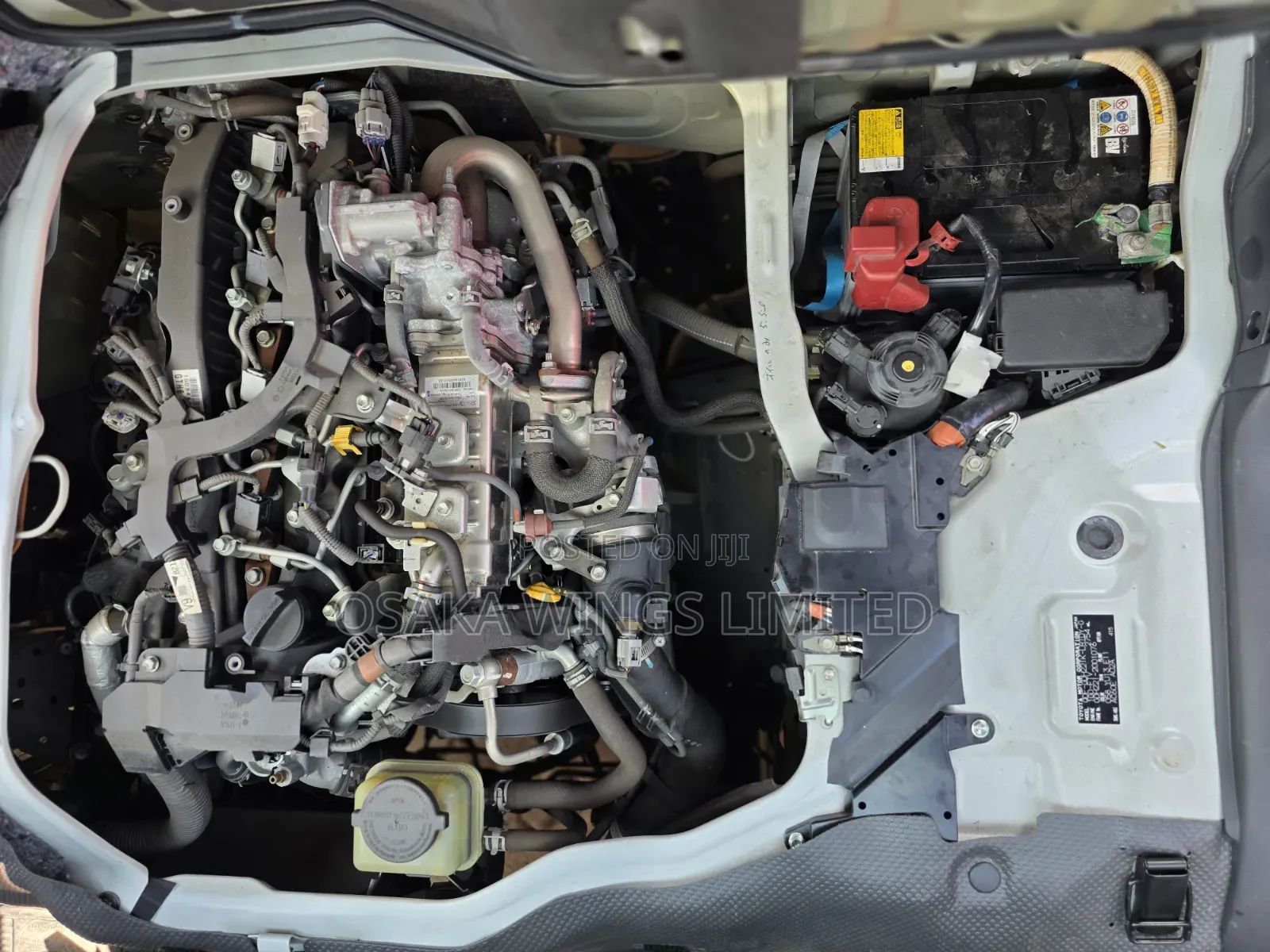 Toyota HiAce 2019 White