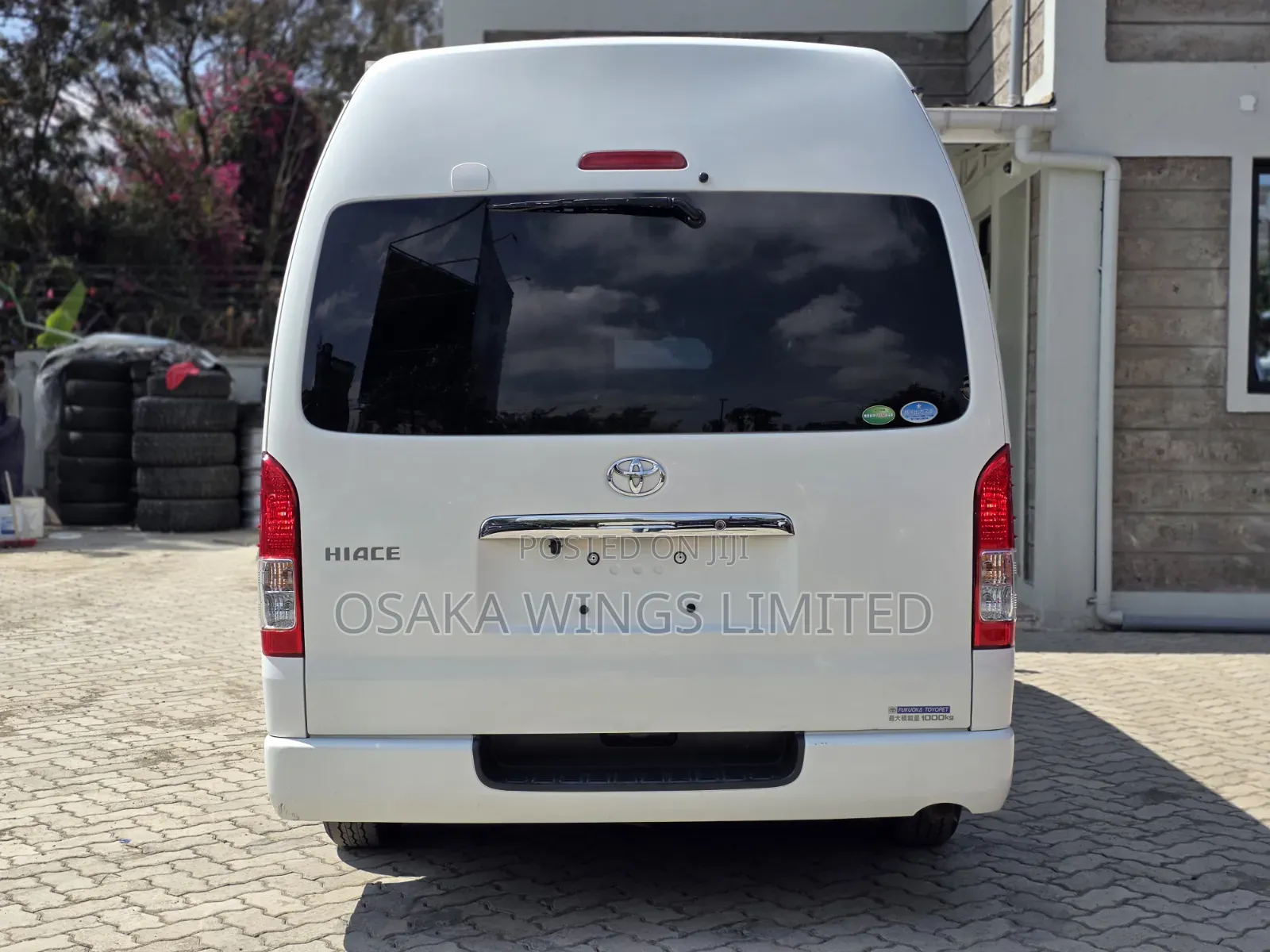 Toyota HiAce 2019 White