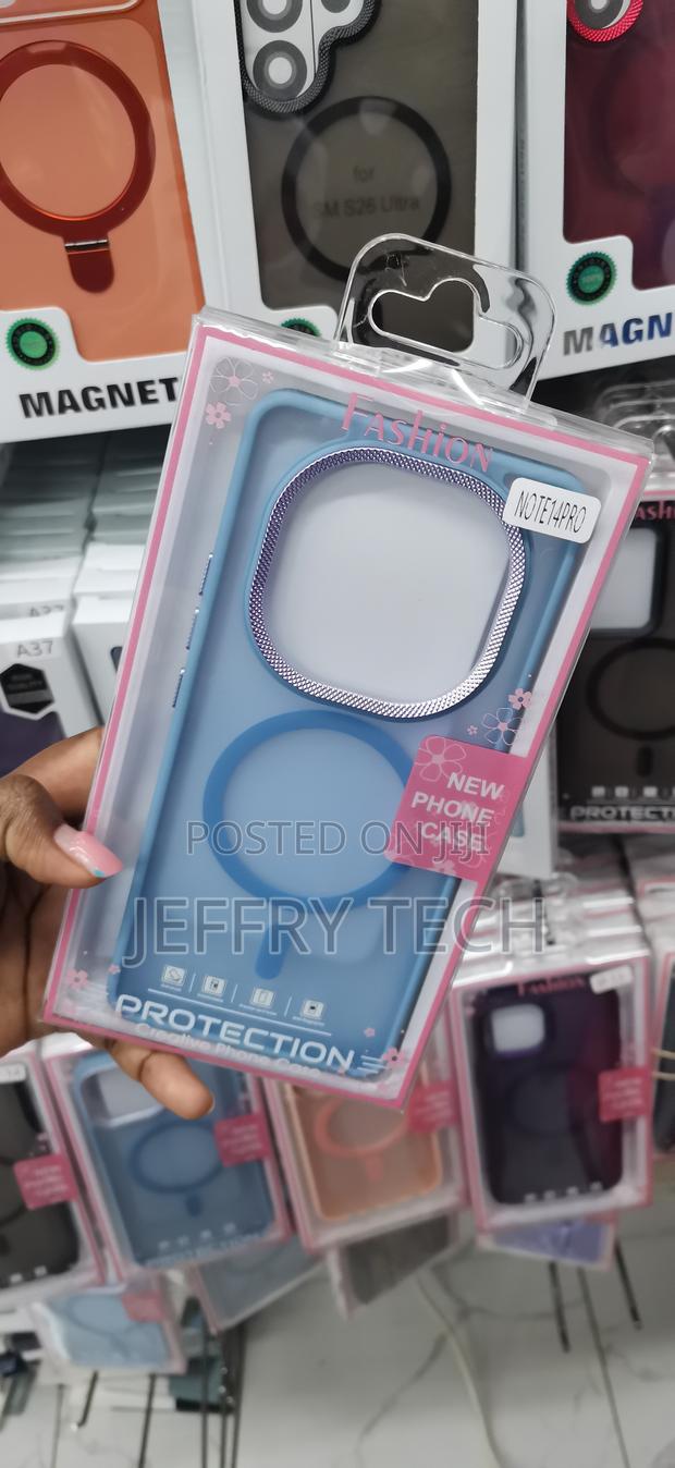 Translucent Matte Magnetic Case a Camera Xiaomi Redmi Note 14 Pro+ - thumbnail 2